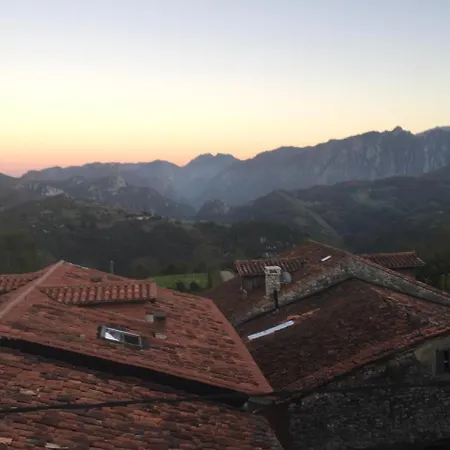 La Portiella Del Llosu Bed & Breakfast